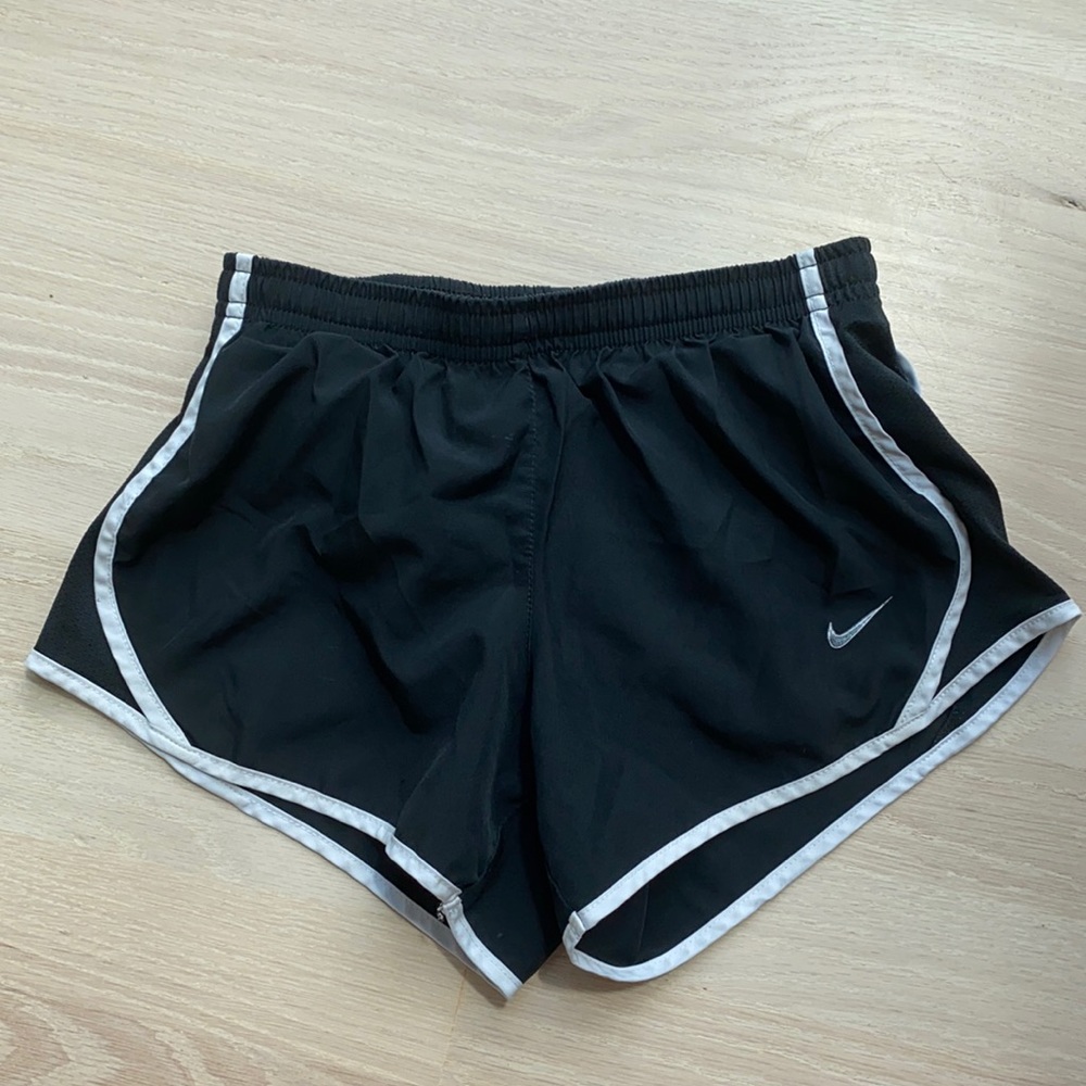 nike black shorts